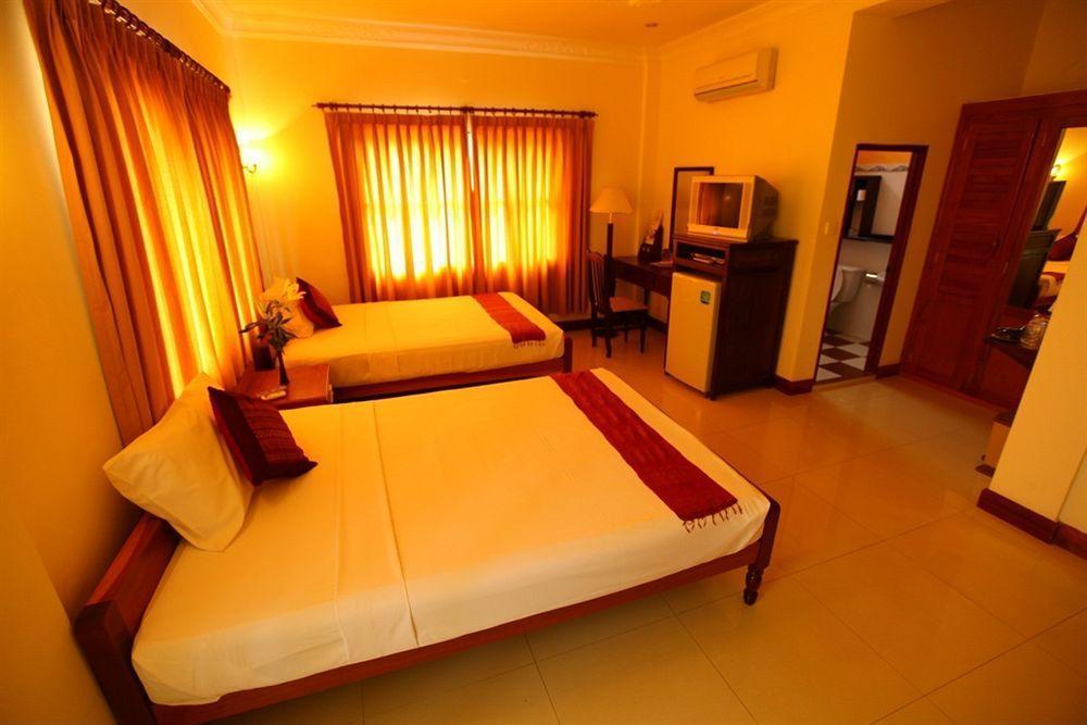 Anise Hotel And Restaurant Phnom Penh Exterior foto