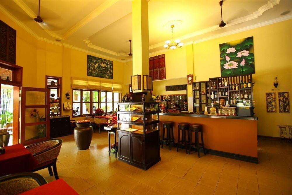 Anise Hotel And Restaurant Phnom Penh Exterior foto