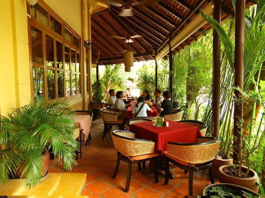 Anise Hotel And Restaurant Phnom Penh Exterior foto