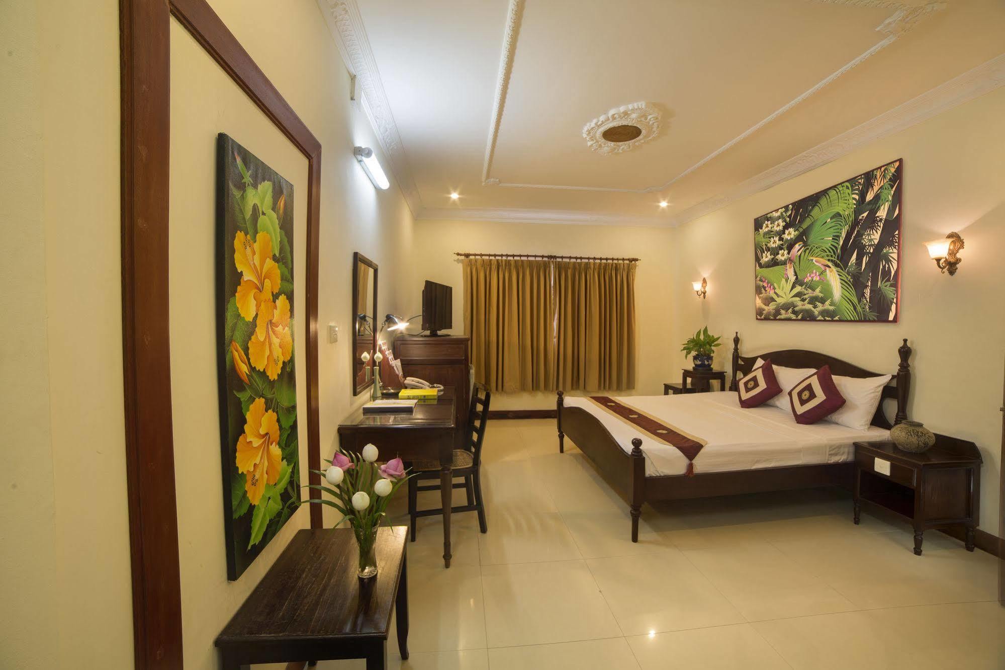 Anise Hotel And Restaurant Phnom Penh Exterior foto